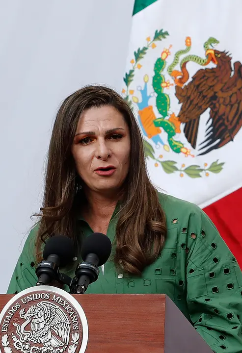 La directora general de la Comisi&oacute;n Nacional del Deporte (Conade) Ana Gabriela Guevara habla durante la ceremonia de abanderamiento de la delegaci&oacute;n mexicana que participar&aacute; en los Juegos Ol&iacute;mpicos de Par&iacute;s 2024, en el Palacio Nacional de la Ciudad de M&eacute;xico (M&eacute;xico). Fotograf&iacute;a de archivo. EFE/Mario Guzm&aacute;n
