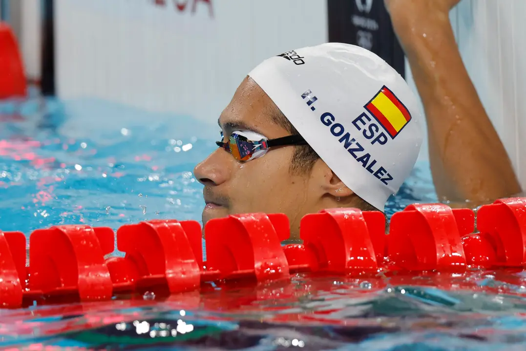 El espa&ntilde;ol Hugo Gonz&aacute;lez de Oliveira tras competir en la cuarta manga de los cuartos de final de los 100m espalda masculinos este domingo. EFE/ Lavandeira Jr