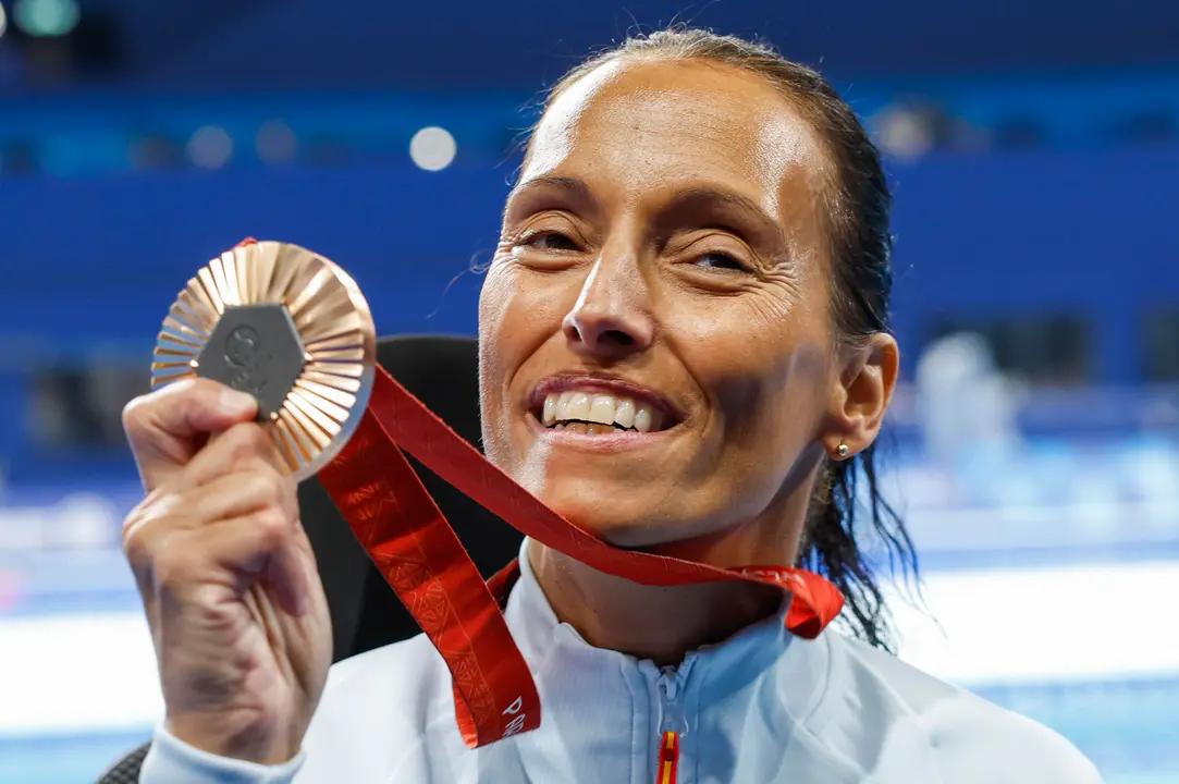 Imagen de la nadadora espa&ntilde;ola Teresa Perales celebrando su medalla de bronce en los 50 metros espalda S2 Femenino de los Juegos Paral&iacute;mpicos Par&iacute;s 2024, el pasado 31 de agosto. EFE/ Javier Etxezarreta