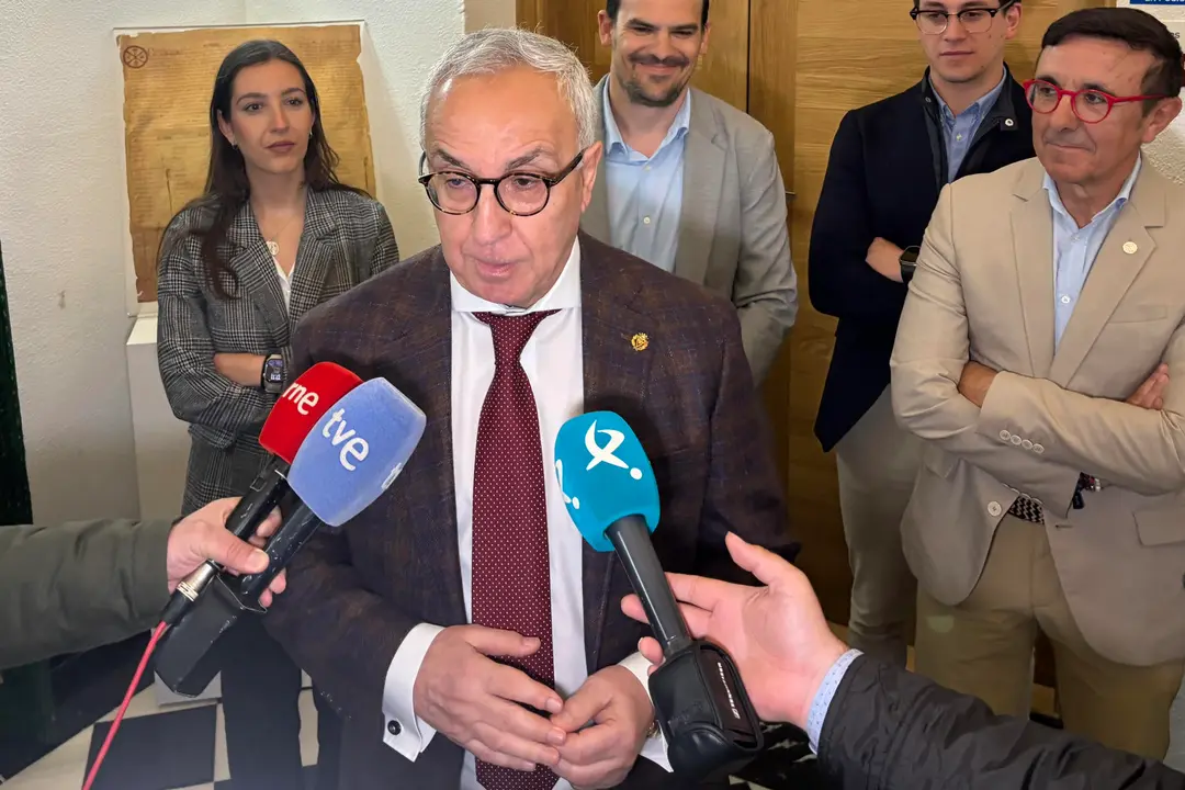 Alejandro Blanco, que ser&aacute; reelegido presidente del Comit&eacute; Ol&iacute;mpico Espa&ntilde;ol (COE) por sexta vez consecutiva este viernes, durante su visita a C&aacute;ceres. EFE/ Eduardo Villanueva