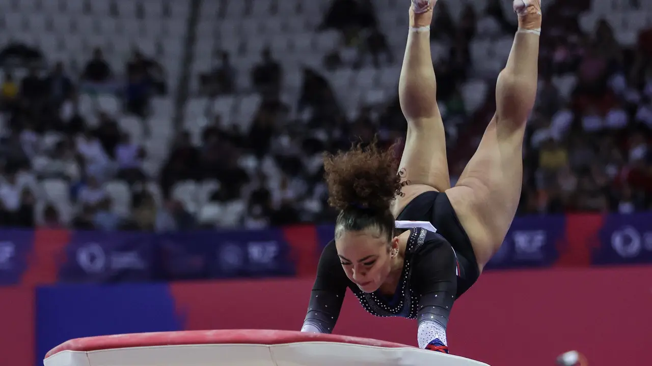 Djenna Laroui, de gimnasia art&iacute;stica. EFE/EPA/ERDEM SAHIN/Archivo