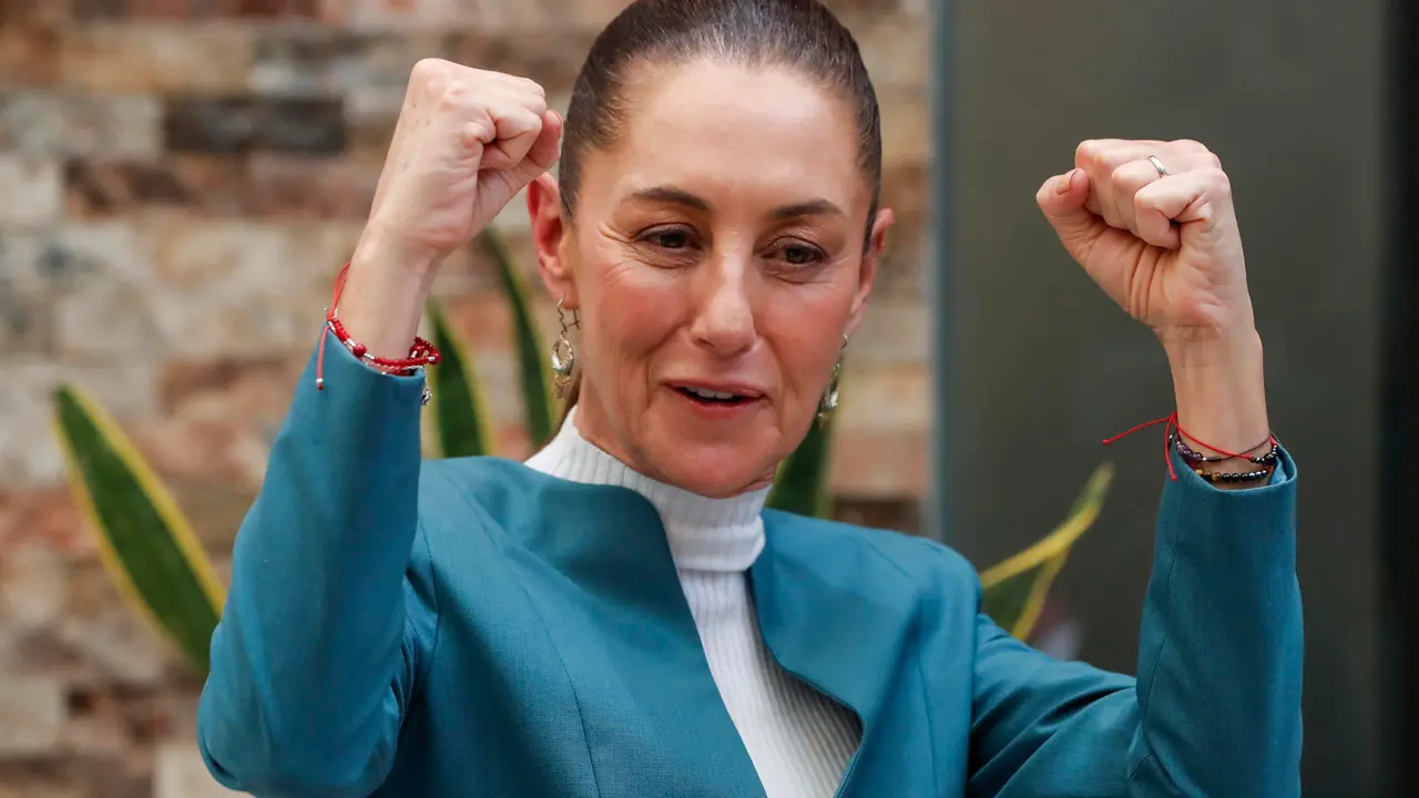 La presidenta electa de M&eacute;xico, Claudia Sheinbaum, reacciona durante una rueda de prensa en la Ciudad de M&eacute;xico (M&eacute;xico). EFE/Mario Guzm&aacute;n