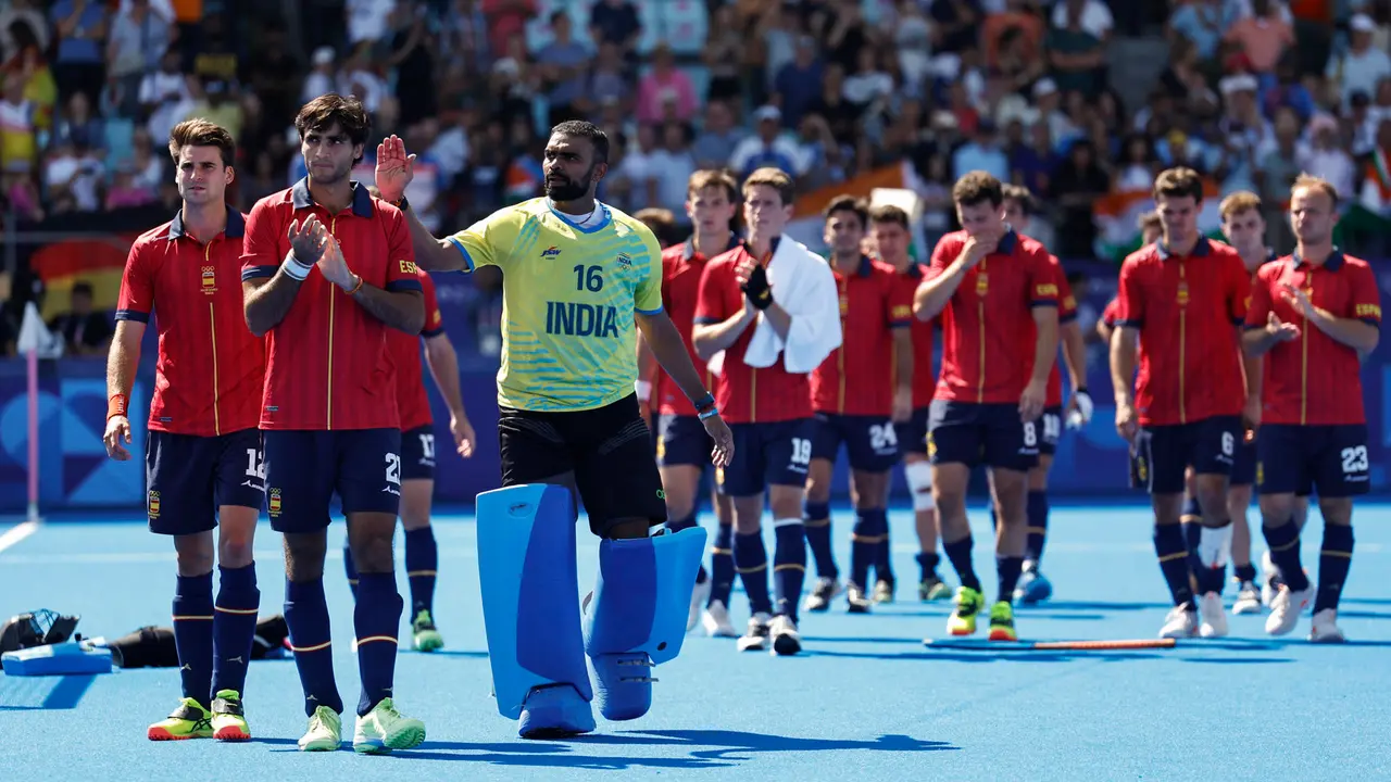 La selecci&oacute;n masculina de hockey tras perder ante la India. EFE/ Sashenka Gutierrez