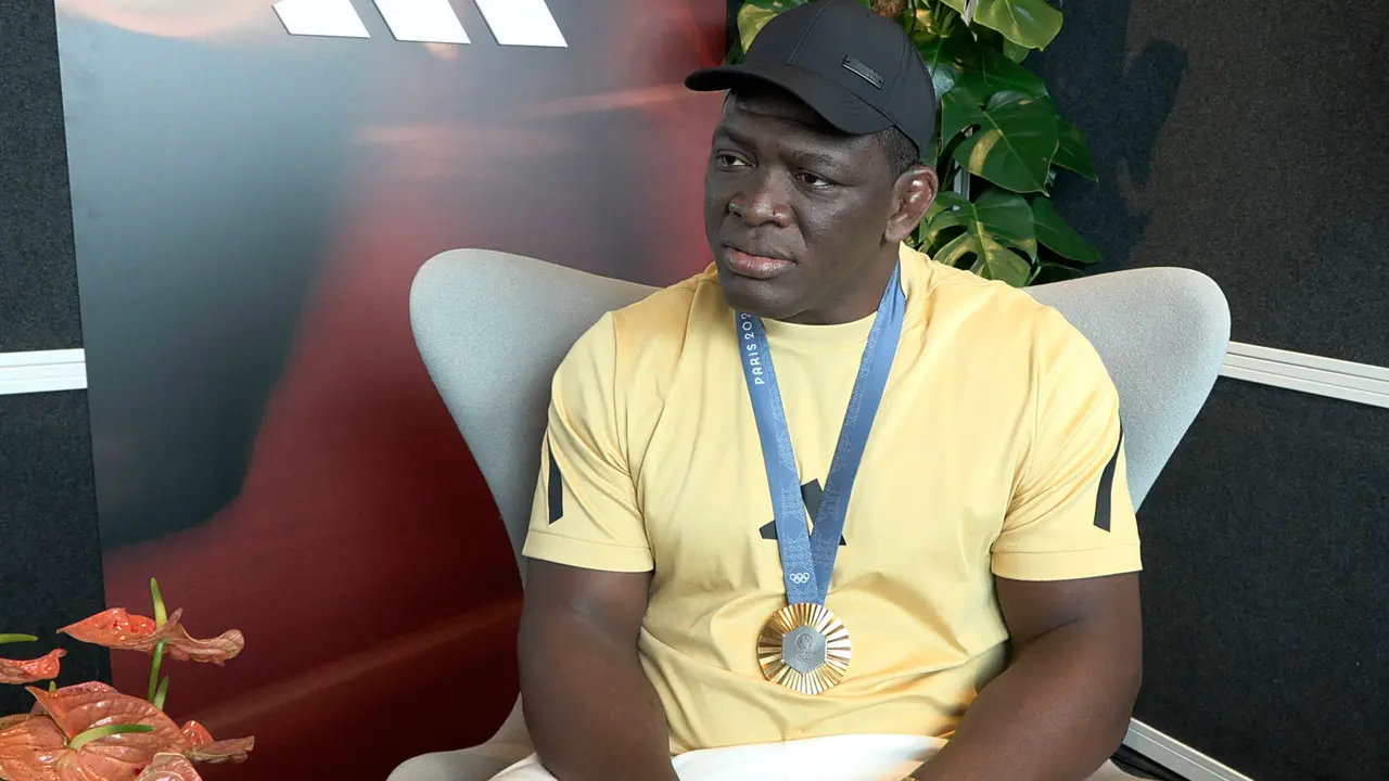 El luchador cubano Mija&iacute;n L&oacute;pez, que esta semana se convirti&oacute; en el deportista ol&iacute;mpico con m&aacute;s medallas de oro consecutivas en una misma prueba individual, en lucha grecorromana categor&iacute;a de 130 kilos, durante una entrevista con EFE. EFE/Enrique del Viso
