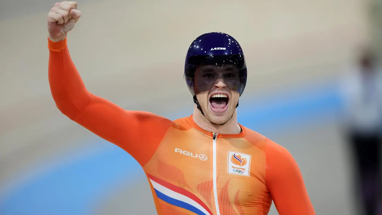 El neerland&eacute;s Harri Lavreysen, campe&oacute;n ol&iacute;mpico de velocidad de ciclismo en pista de los Juegos Ol&iacute;mpicos de Par&iacute;s 2024. EFE/EPA/MARTIN DIVISEK